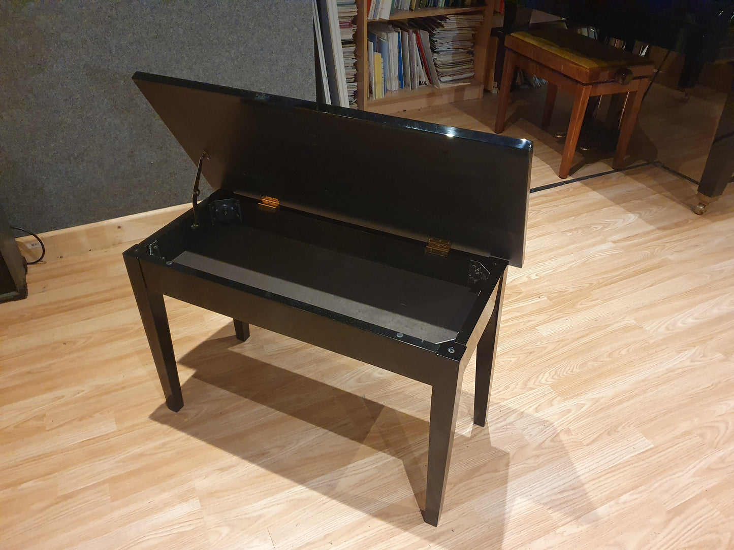 Boston Piano Bench