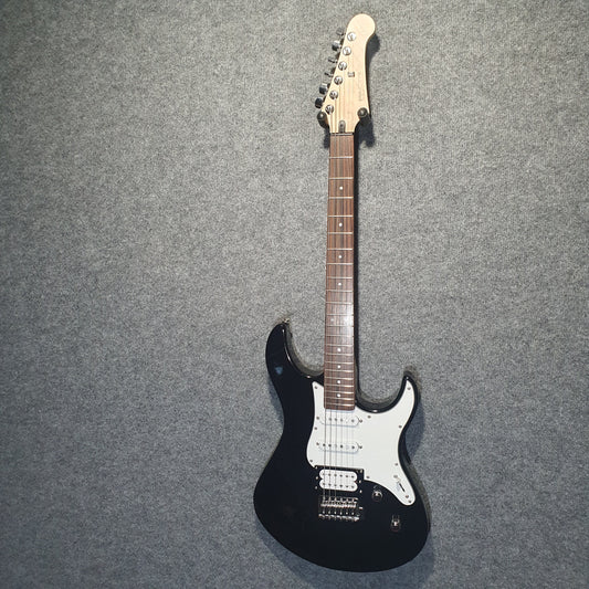 Yamaha Pacifica 112V Electric Guitar