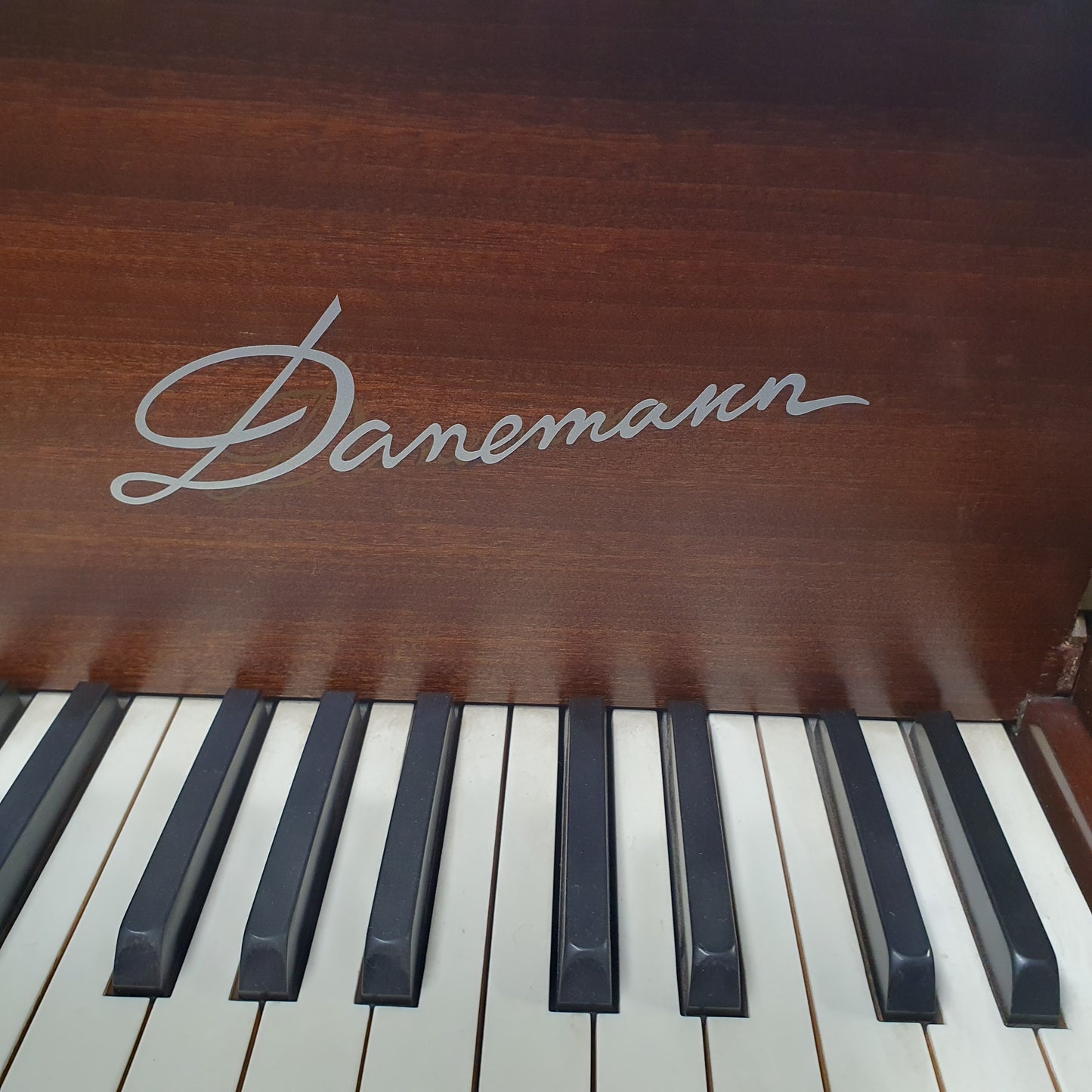 Danemann Baby Grand