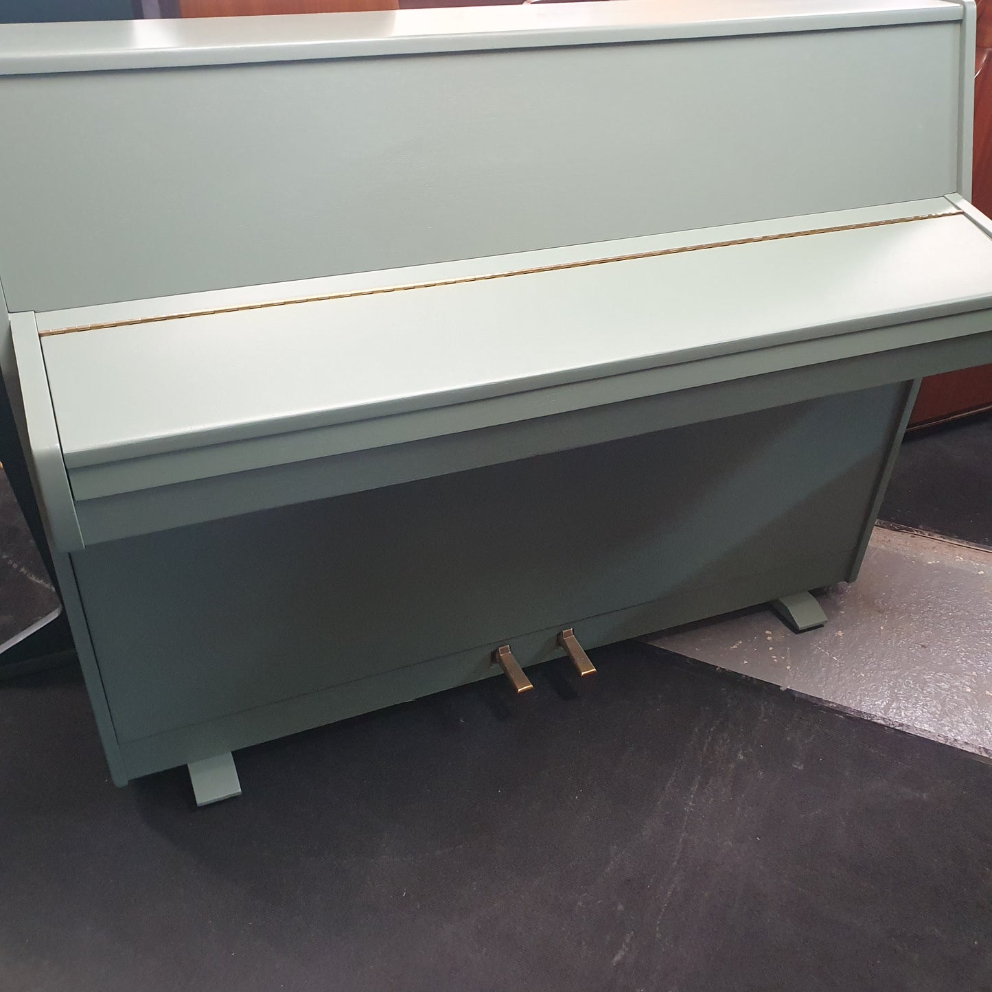 Zender Compact Upright