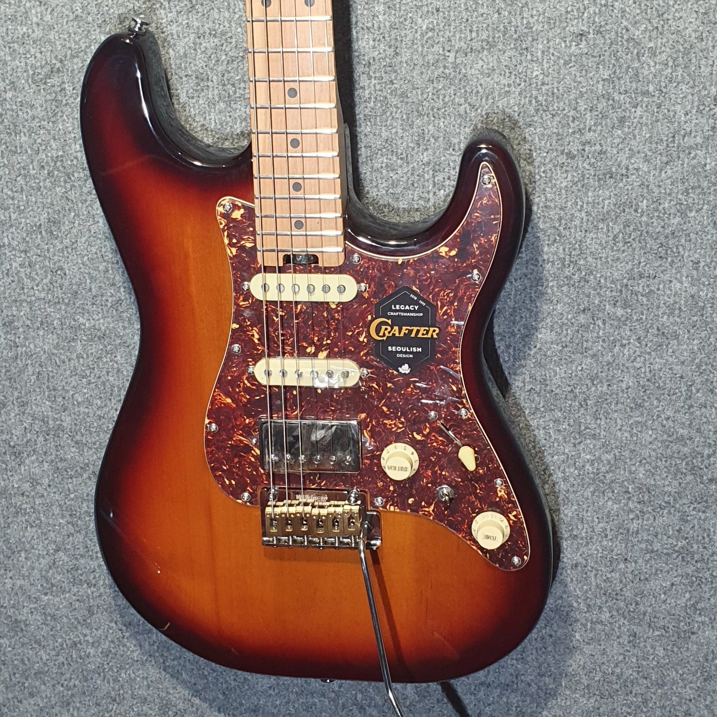 Crafter "Crema" S-Type Electric Guitar