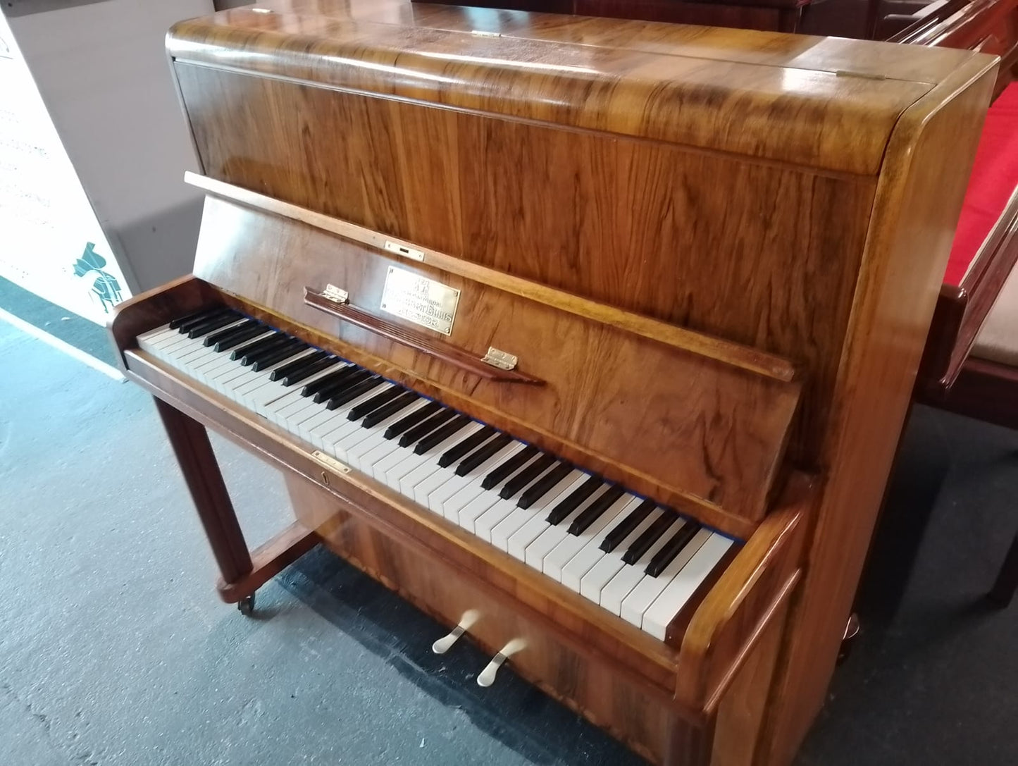 Herbert Ellis Upright