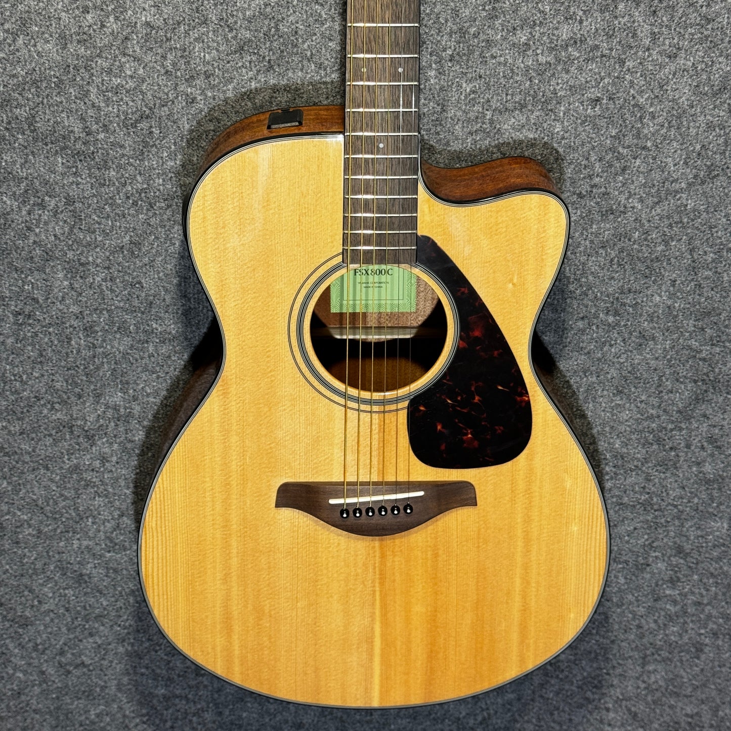 Yamaha FSX800C Electro-Acoustic Guitar