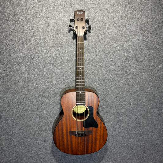 Adam Black O2 Electro Acoustic Travel Size Bass Guitar