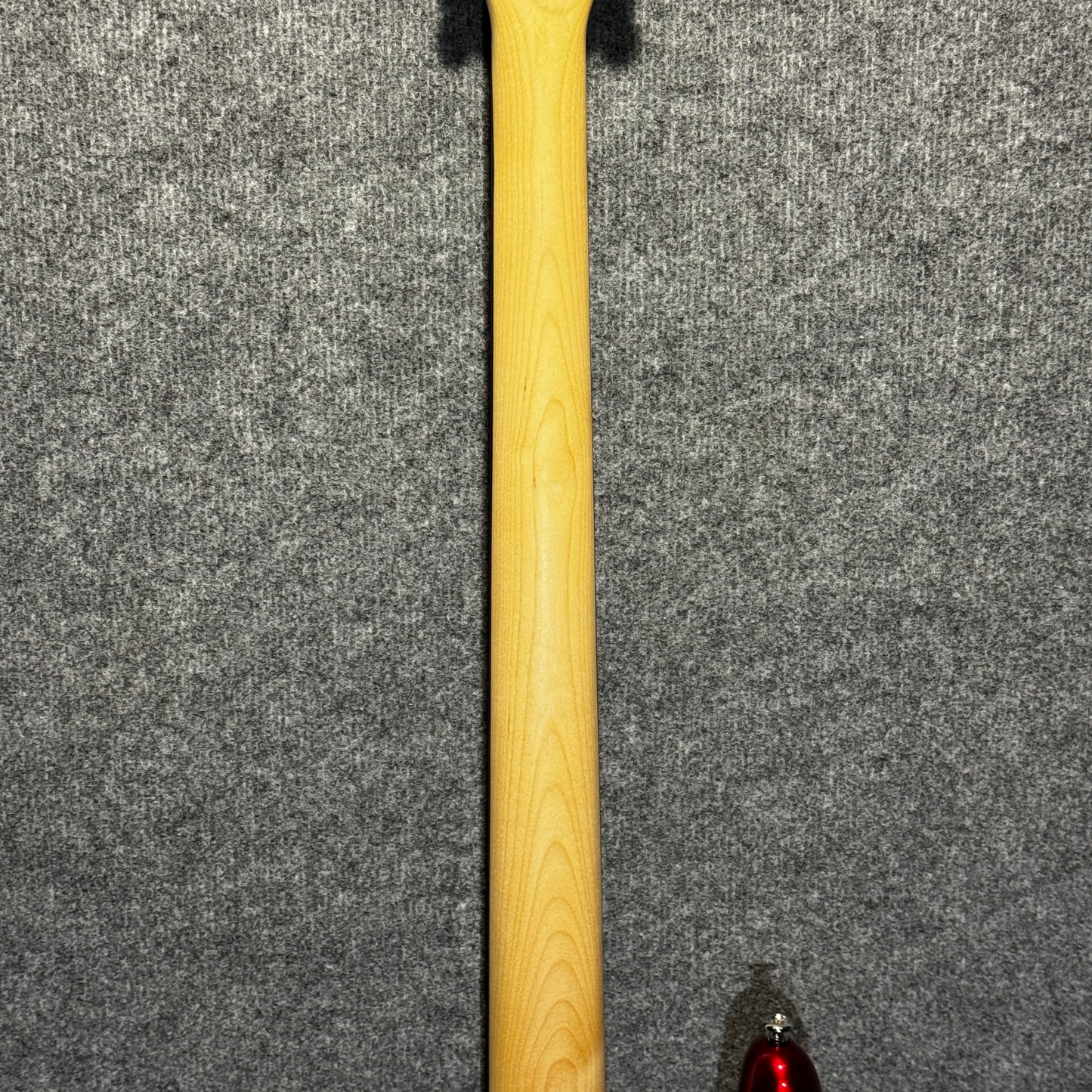 Chord PJ Style Bass Guitar Metallic Red