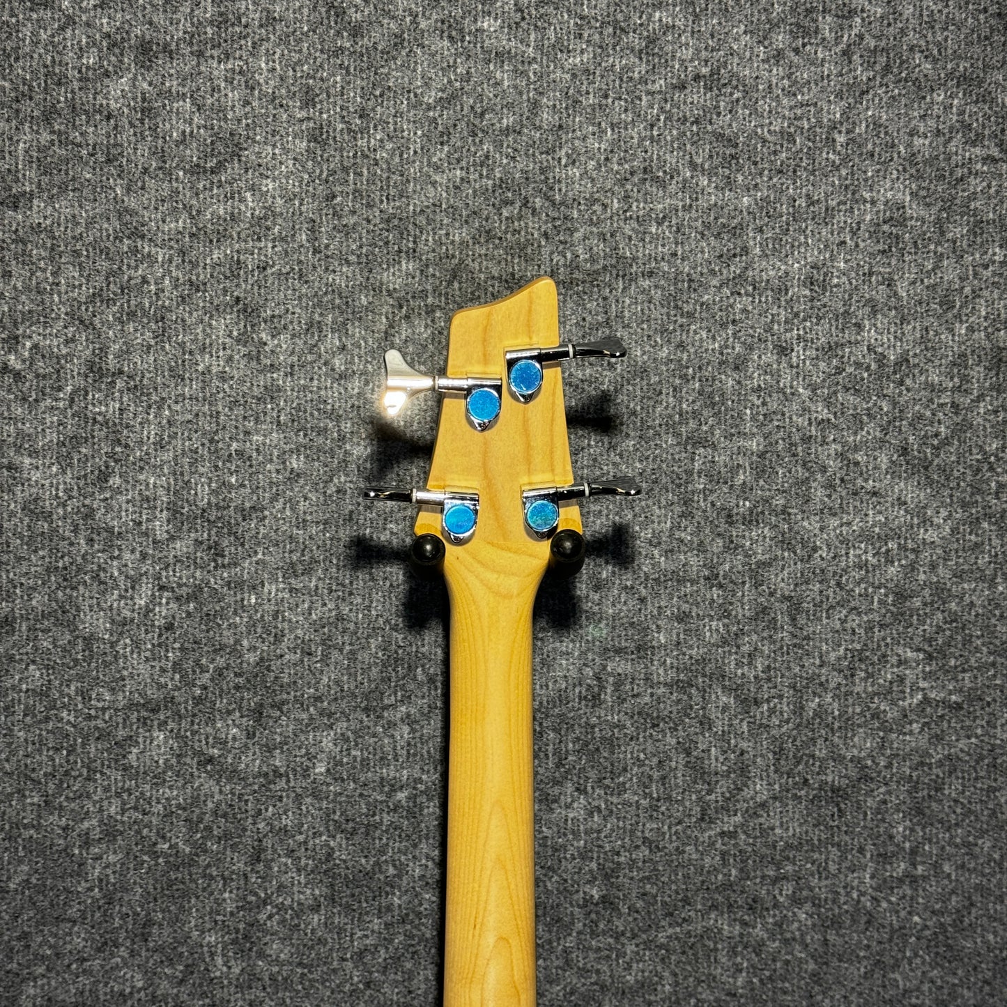 Chord PJ Style Bass Guitar Metallic Red