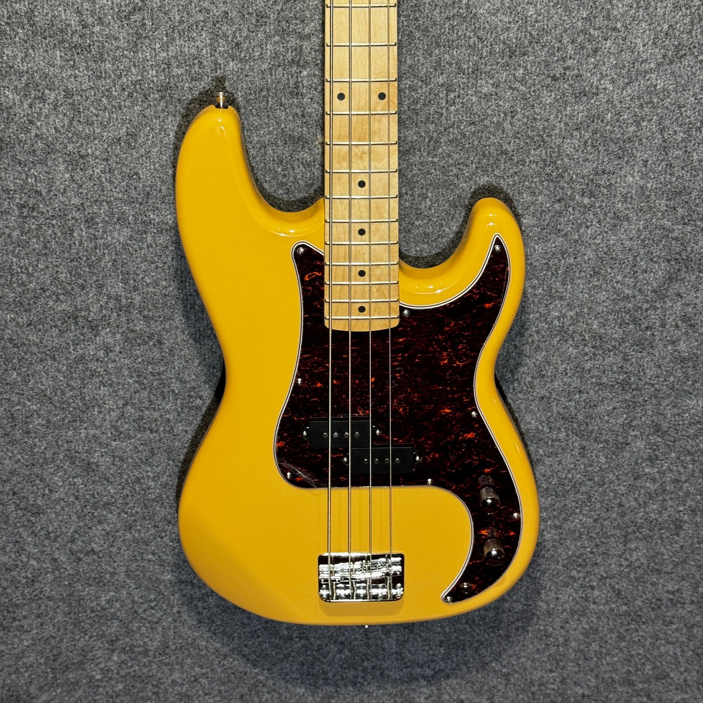 Chord P Style Bass Guitar Butterscotch Maple