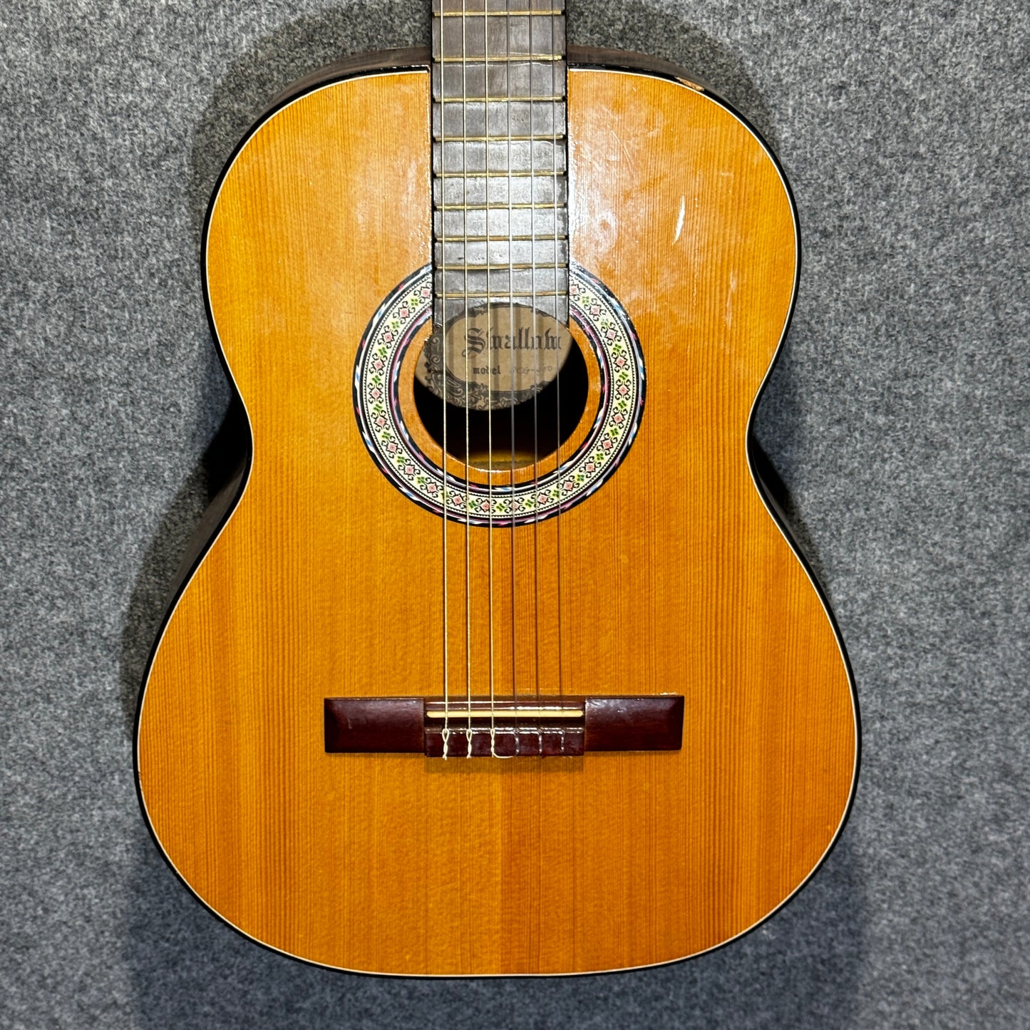 Swallow 4/4 Classical Guitar