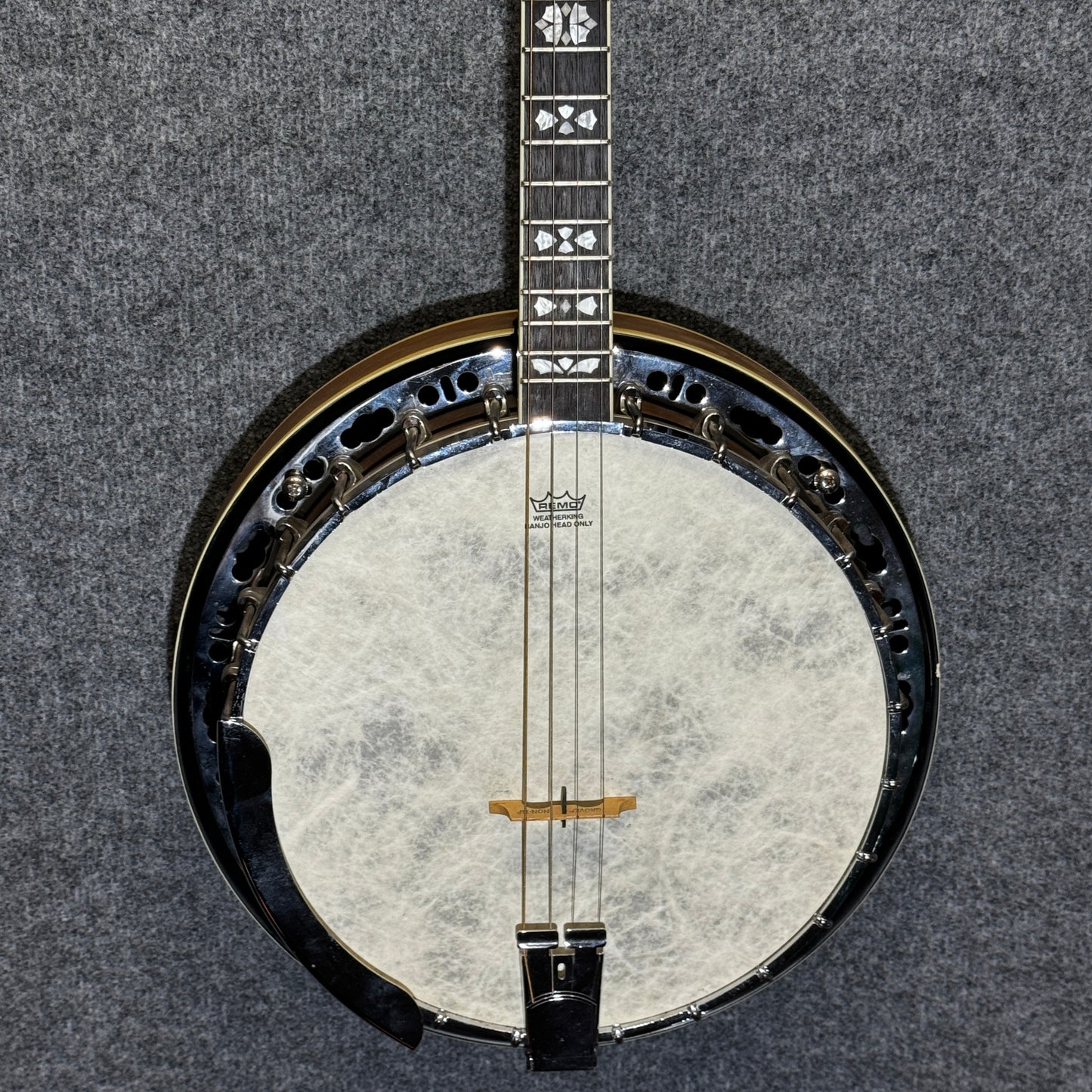 Barnes & Mullins Tenor Banjo