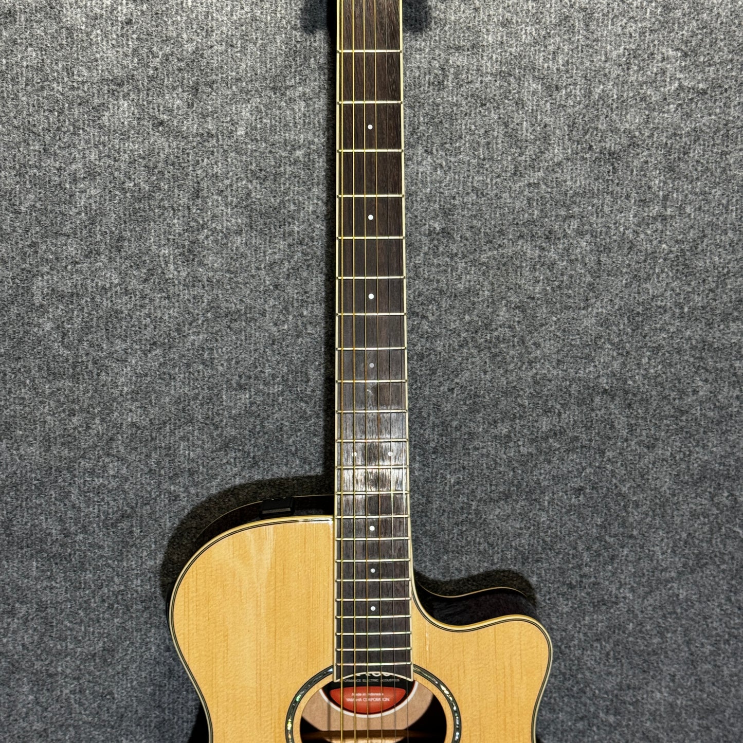 Yamaha APX600 Electro Acoustic Guitar