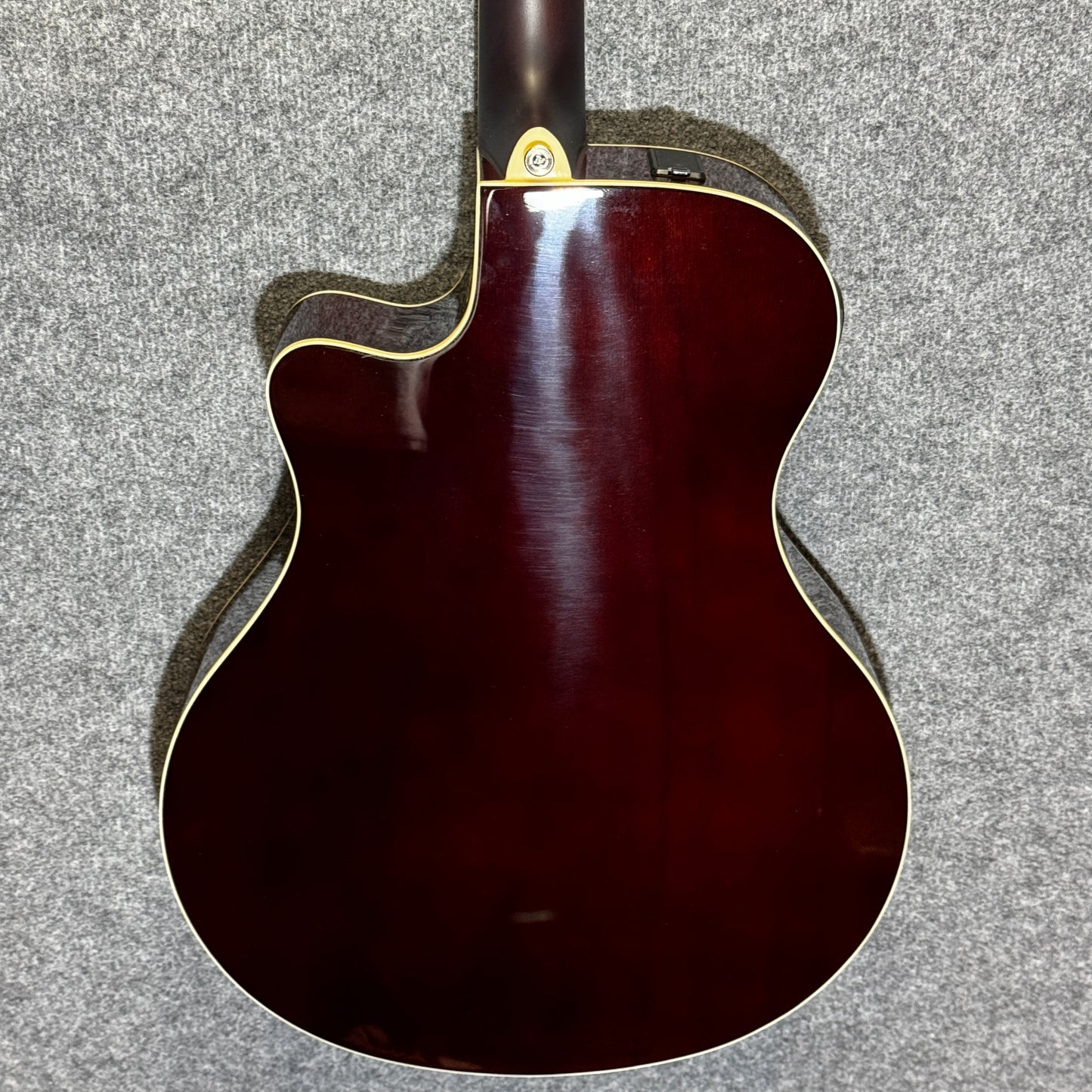 Yamaha APX600 Electro Acoustic Guitar