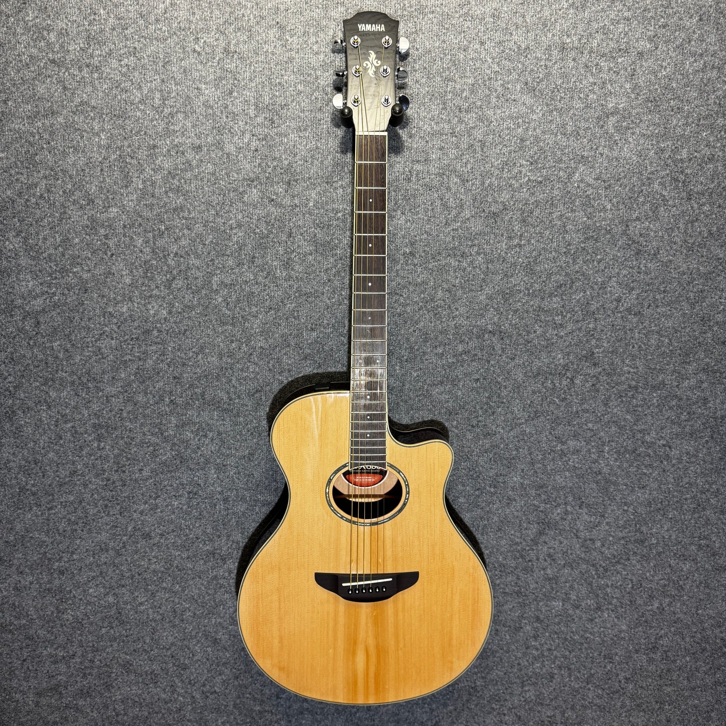 Yamaha APX600 Electro Acoustic Guitar
