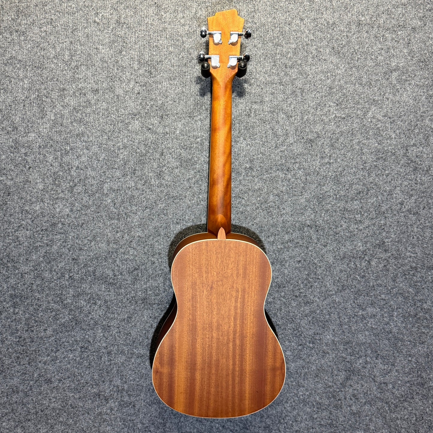 Adam Black Baritone Ukulele Sunburst