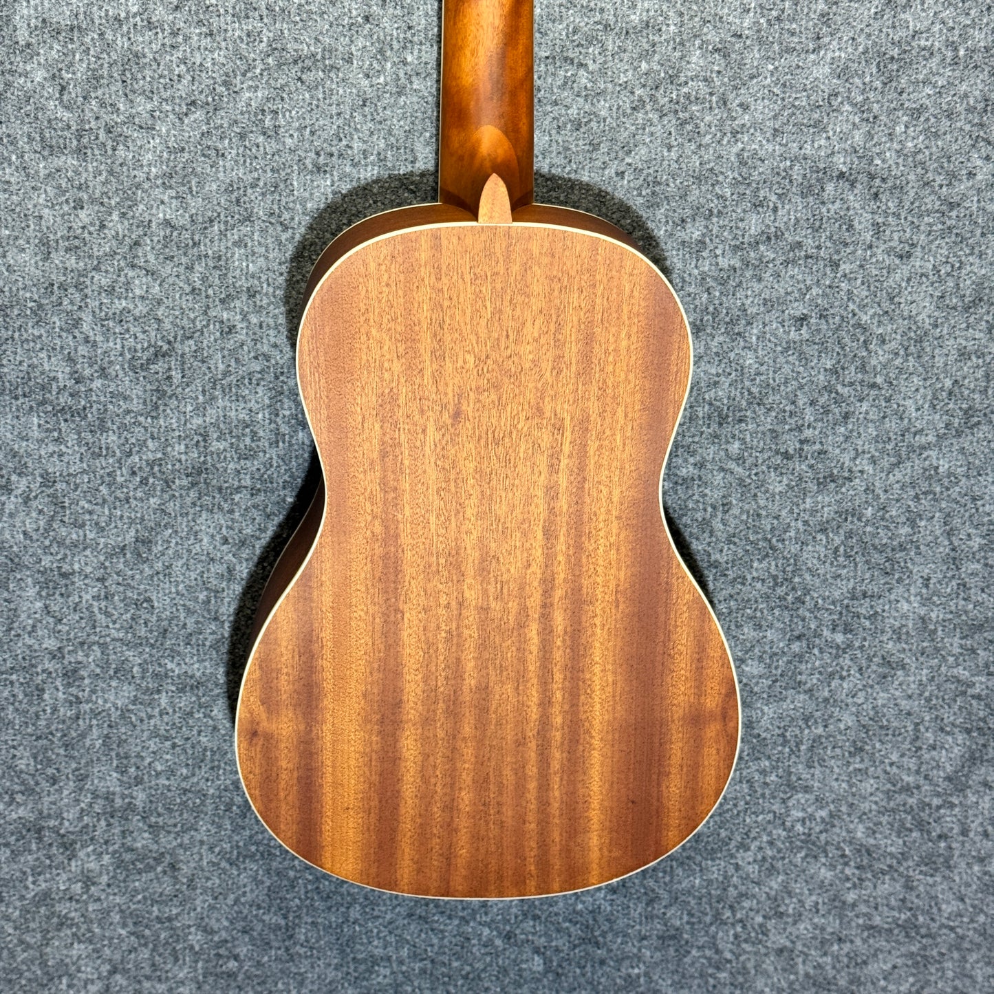 Adam Black Baritone Ukulele Sunburst