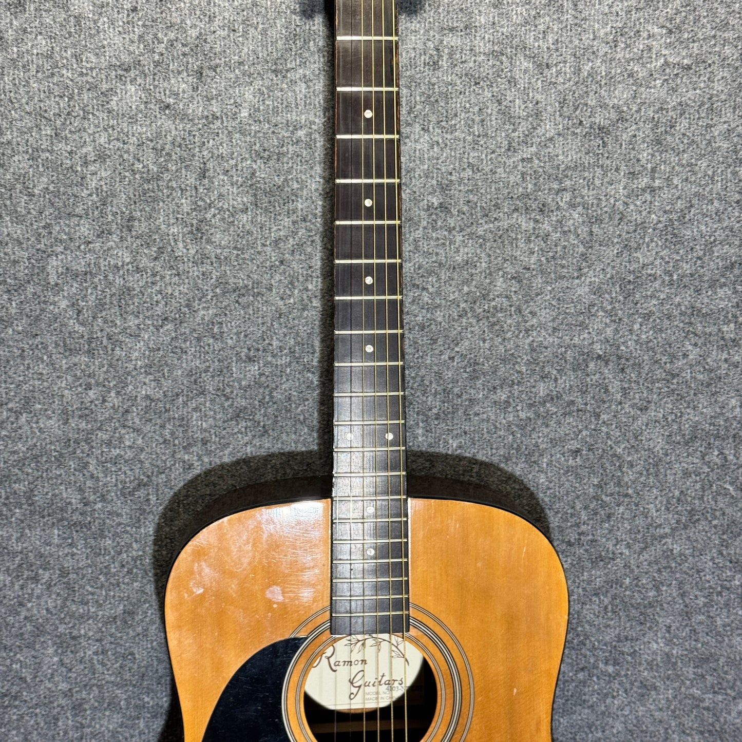 Ramon Left-Handed Acoustic Guitar