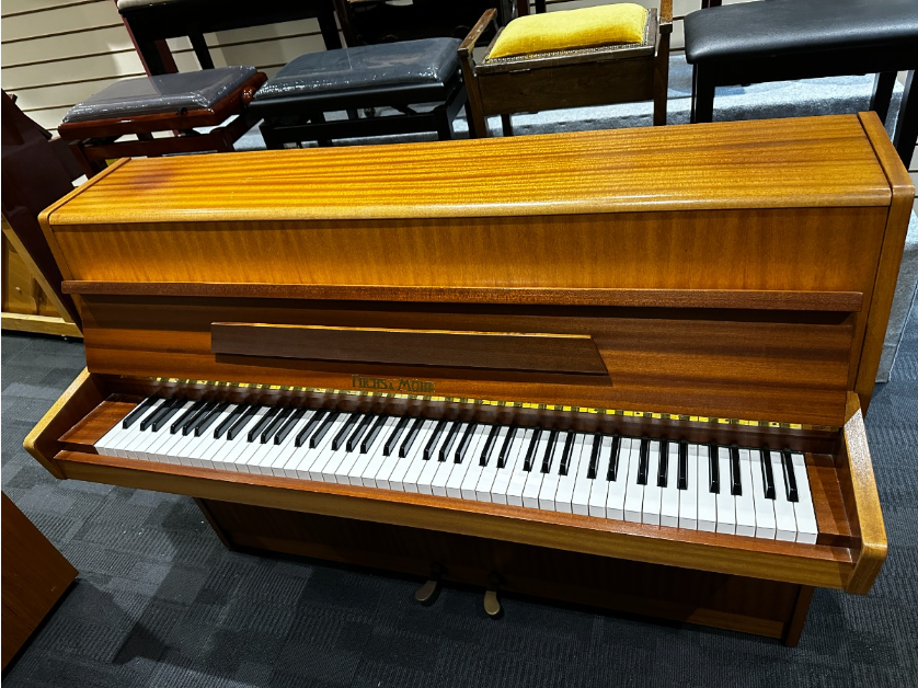 Fuchs & Mohr Upright Piano