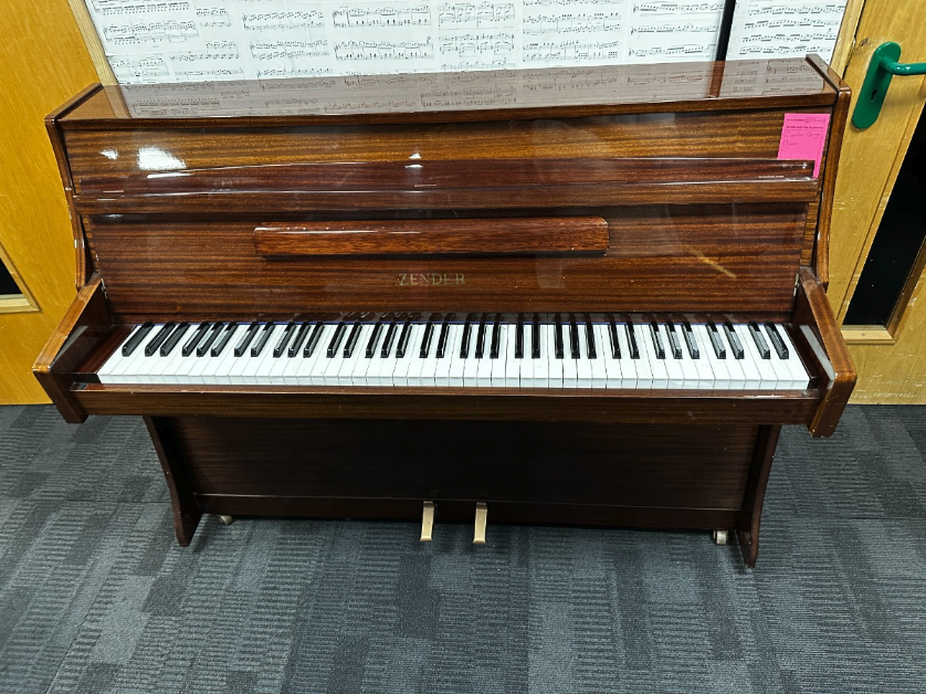 Zender Upright Piano