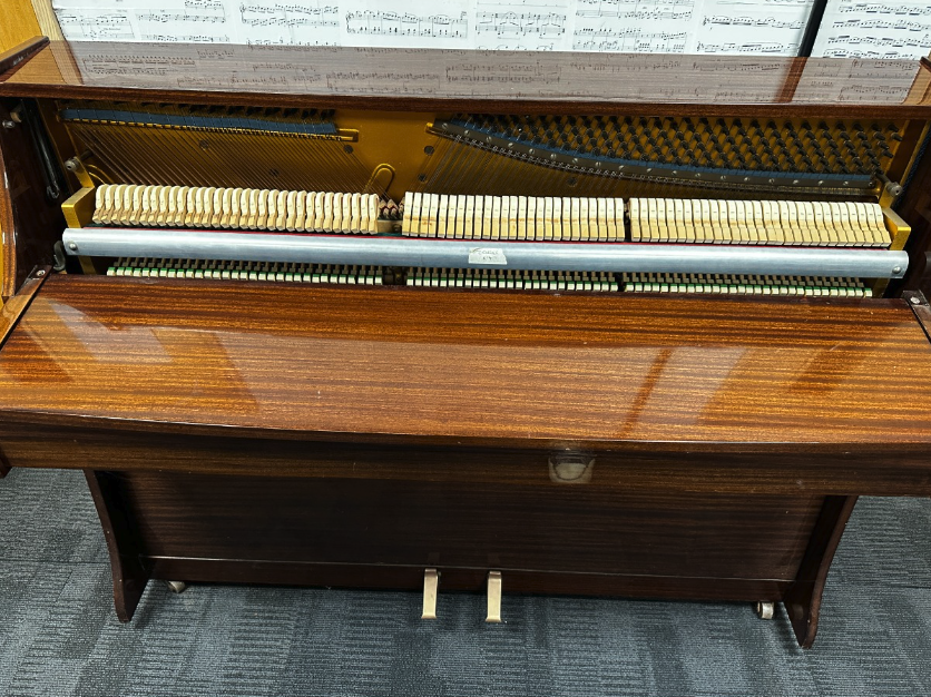 Zender Upright Piano