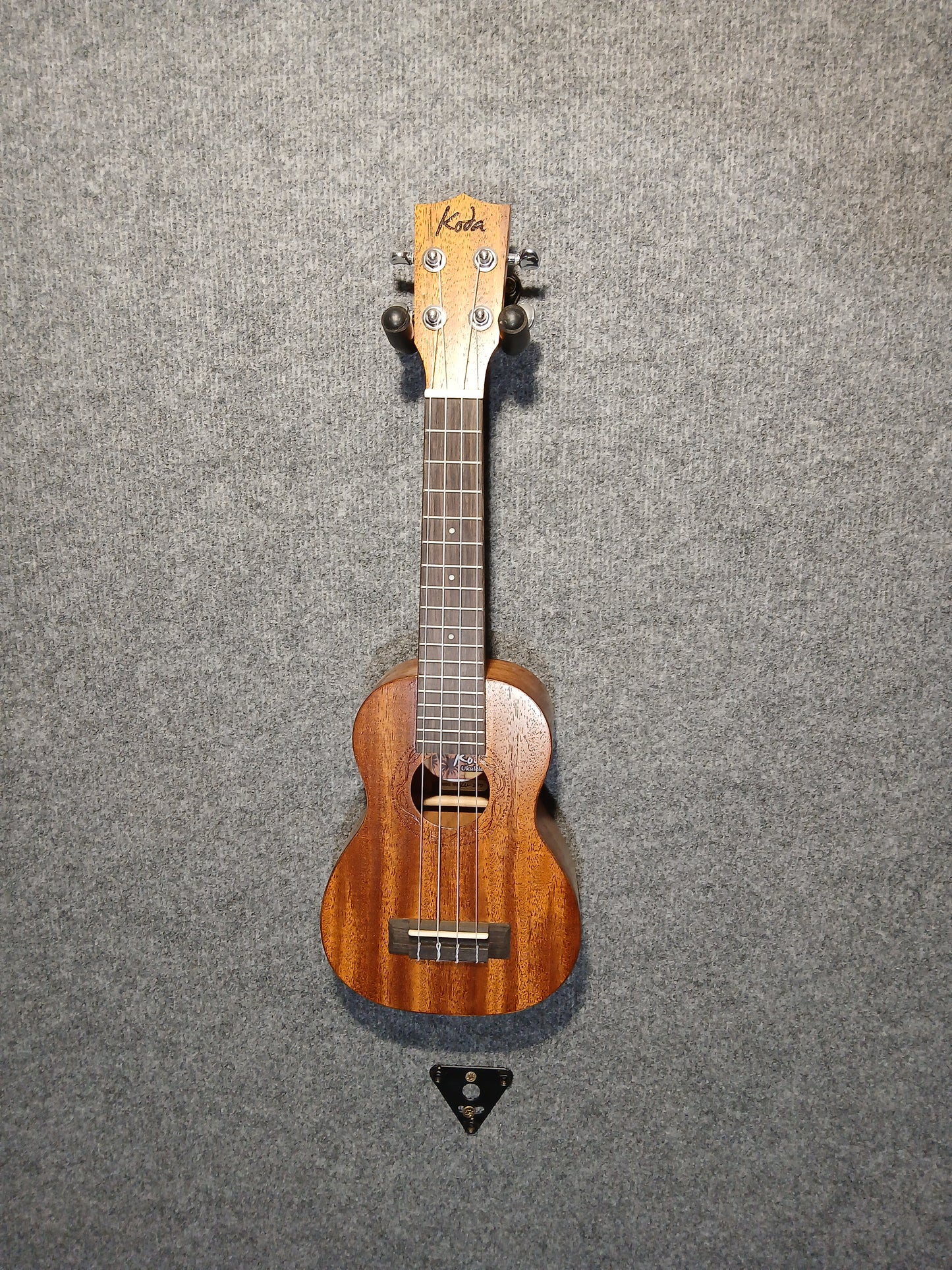 Koda KC-200 Solid Top Soprano Ukulele