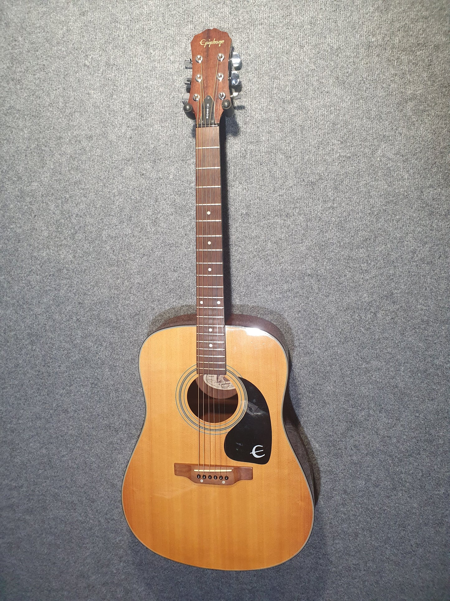 Gibson Epiphone PR200 Electro Acoustic Guitar
