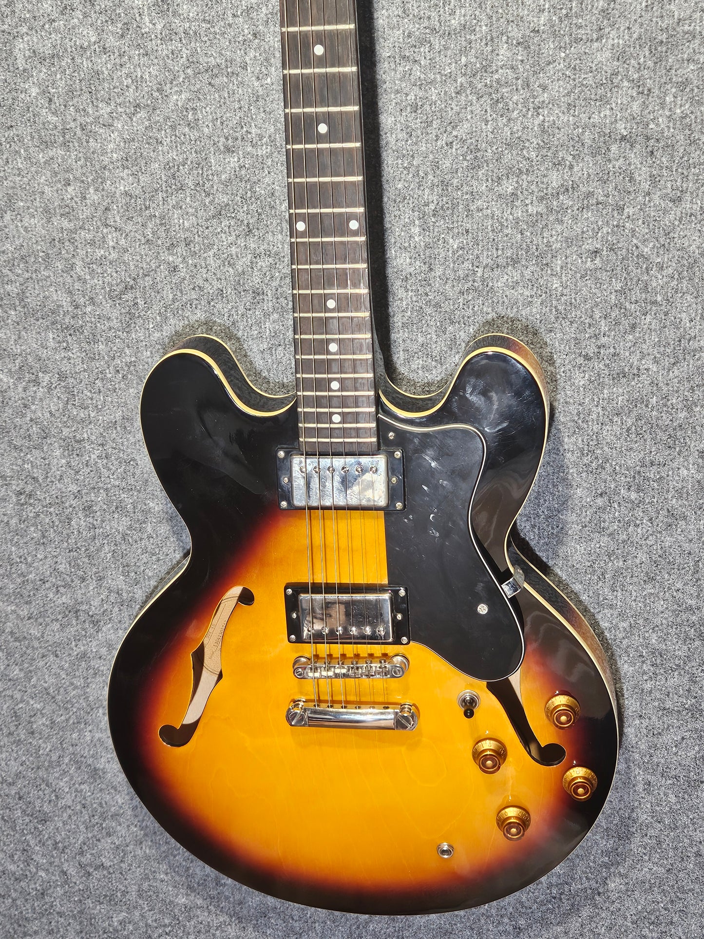 Epiphone 335 Semi Acoustic Guitar