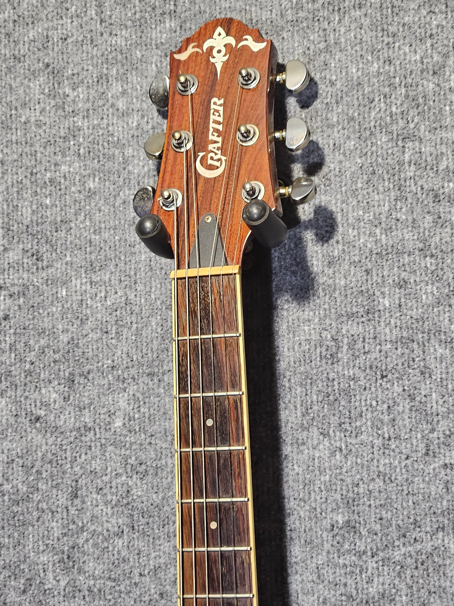 Crafter SA-ARW Hybrid Guitar