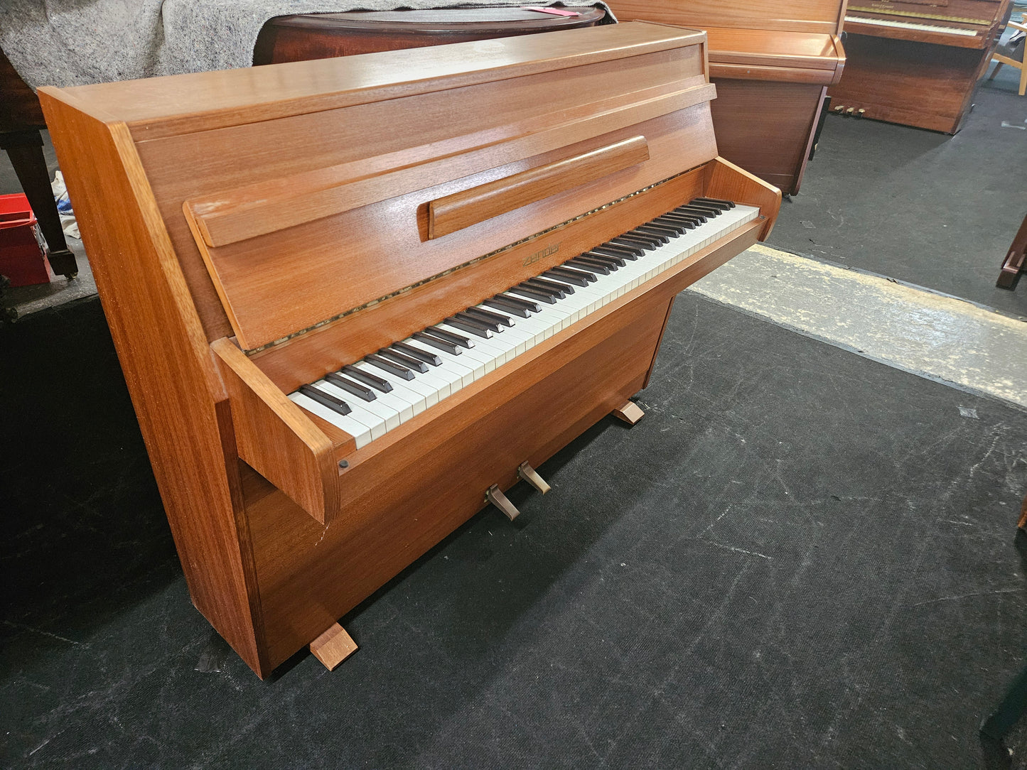 Zender Upright Piano