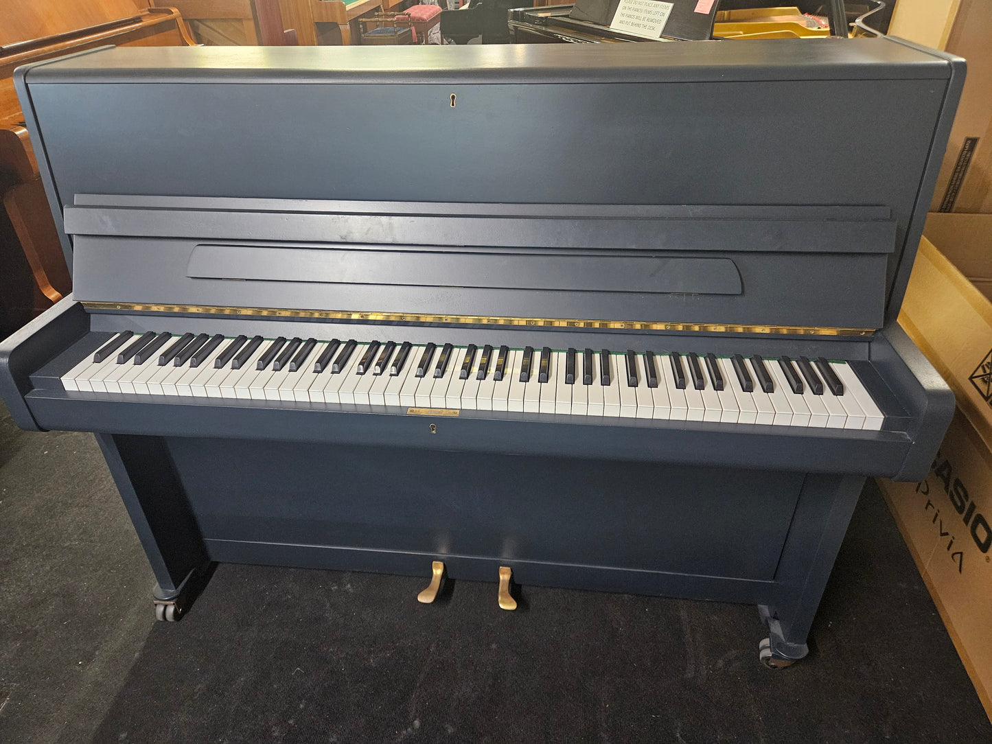 Welmar Upright Piano WEU270726