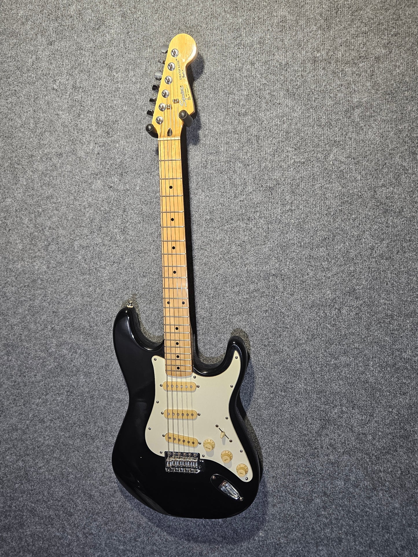 Fender Squier Stratocaster ( late 80s Korean Made)