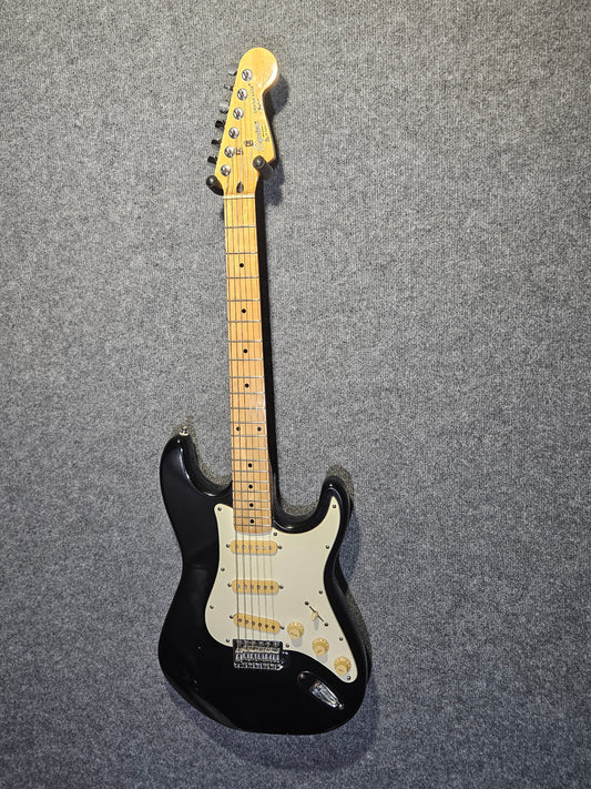 Fender Squier Stratocaster ( late 80s Korean Made)