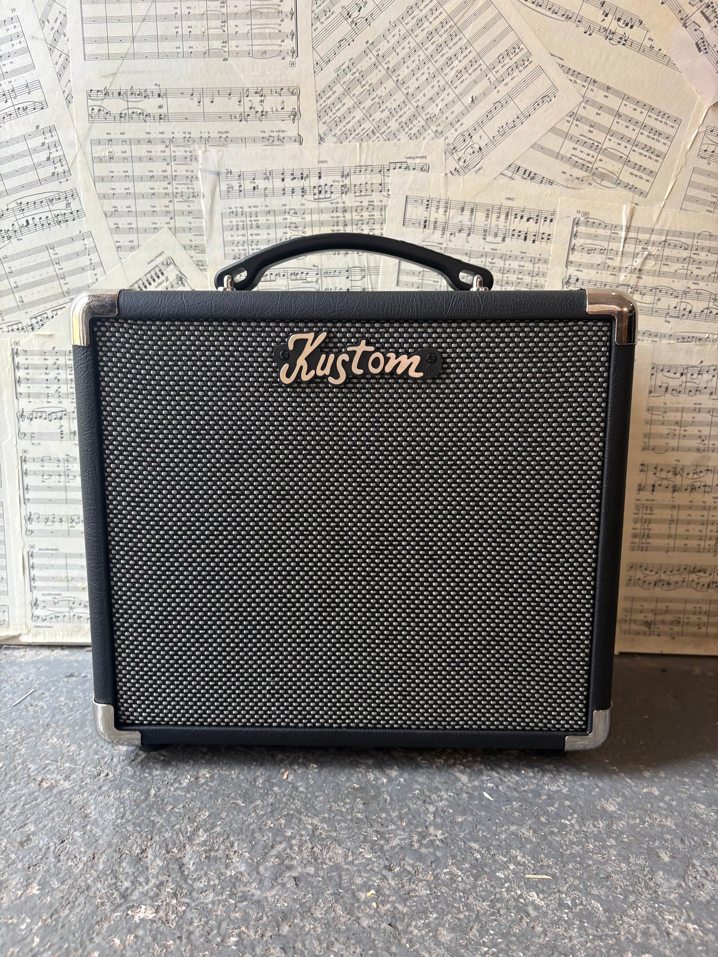 Kustom Carbon 25 Modeling Amplifier