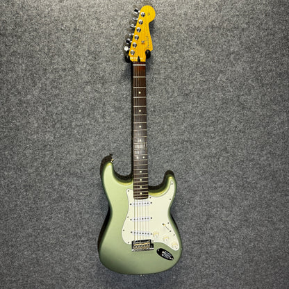 Fender Made in Mexico Player Series Stratocaster in Metallic Sage Green