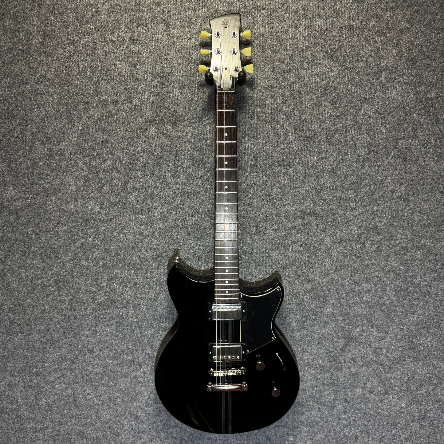 Yamaha Revstar RSE20 Electric Guitar Black