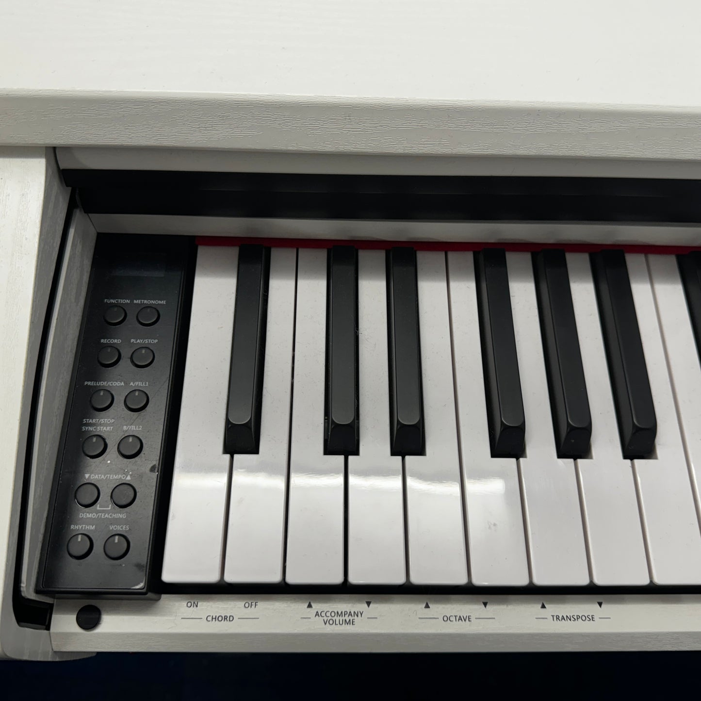 Pearl River V05 Electric Piano White