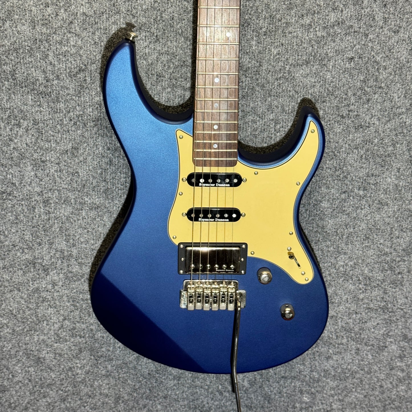 Yamaha Pacifica 612 Electric Guitar
