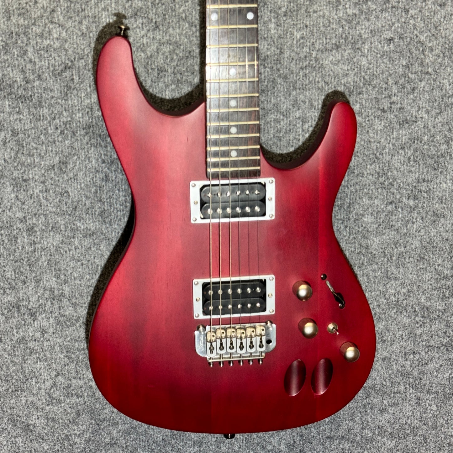 Ibanez SA320X Electric Guitar with Piezo Pickup