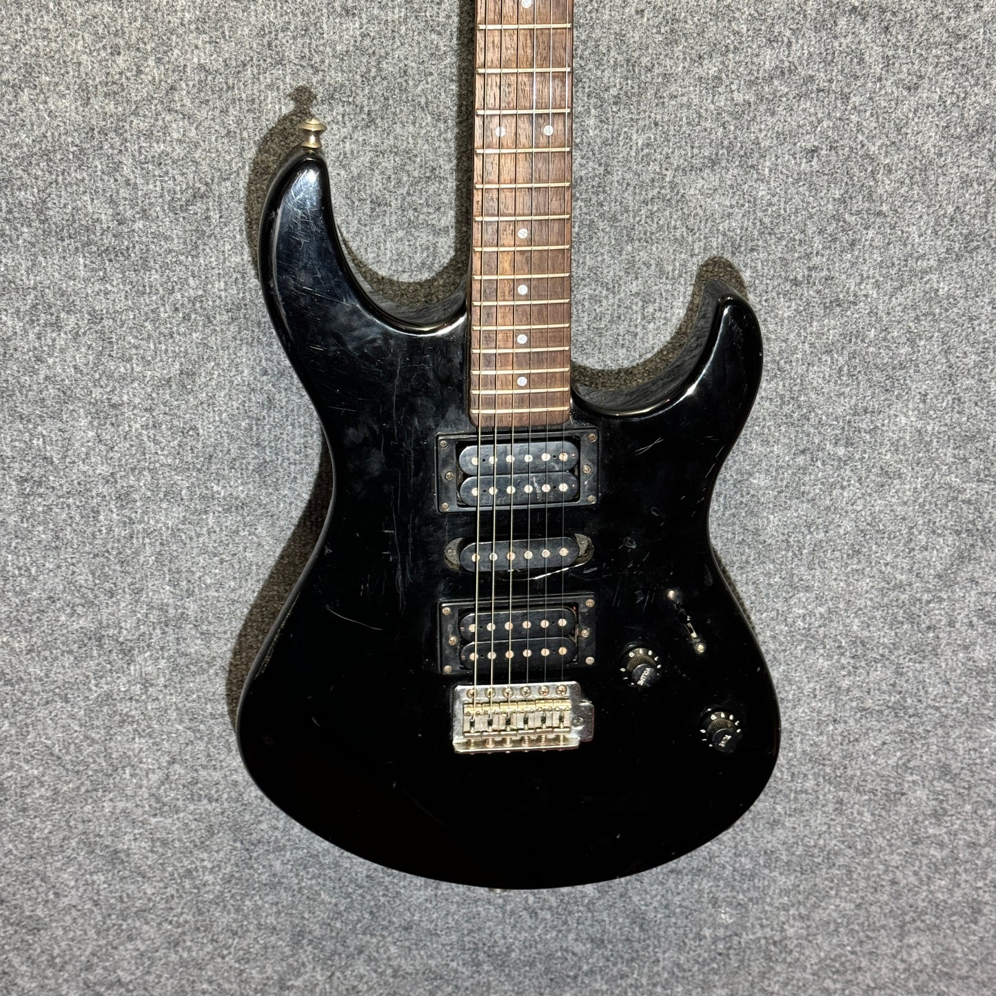 Yamaha ERG121 Electric Guitar