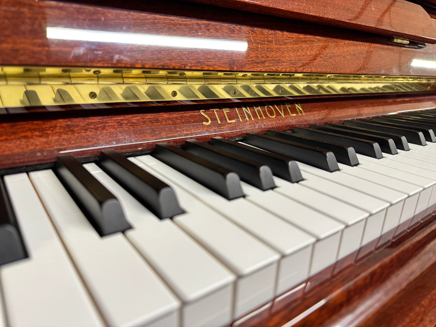 Steinhoven SU112 Upright Piano