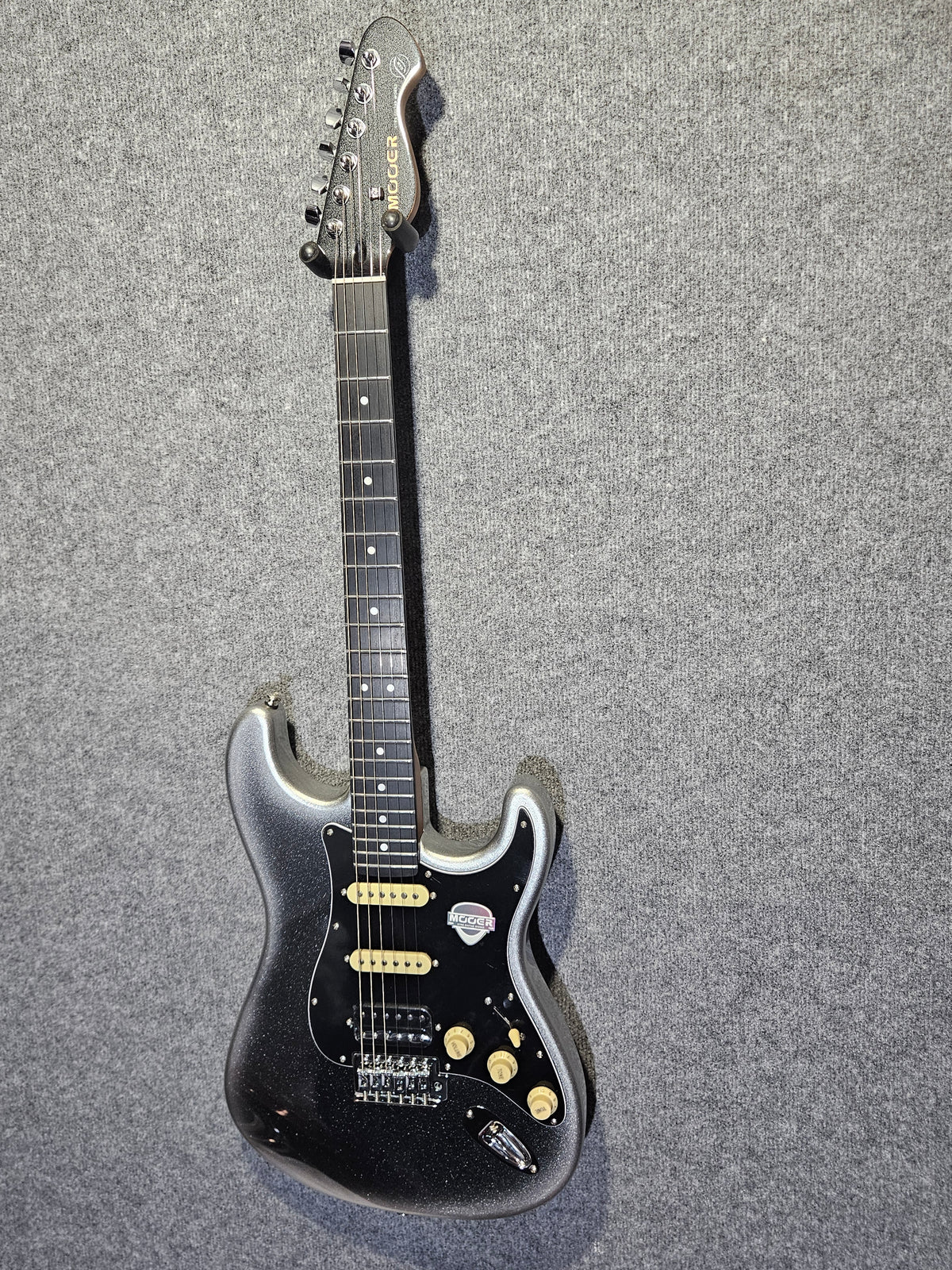 Mooer MSC10 Pro in silver burst