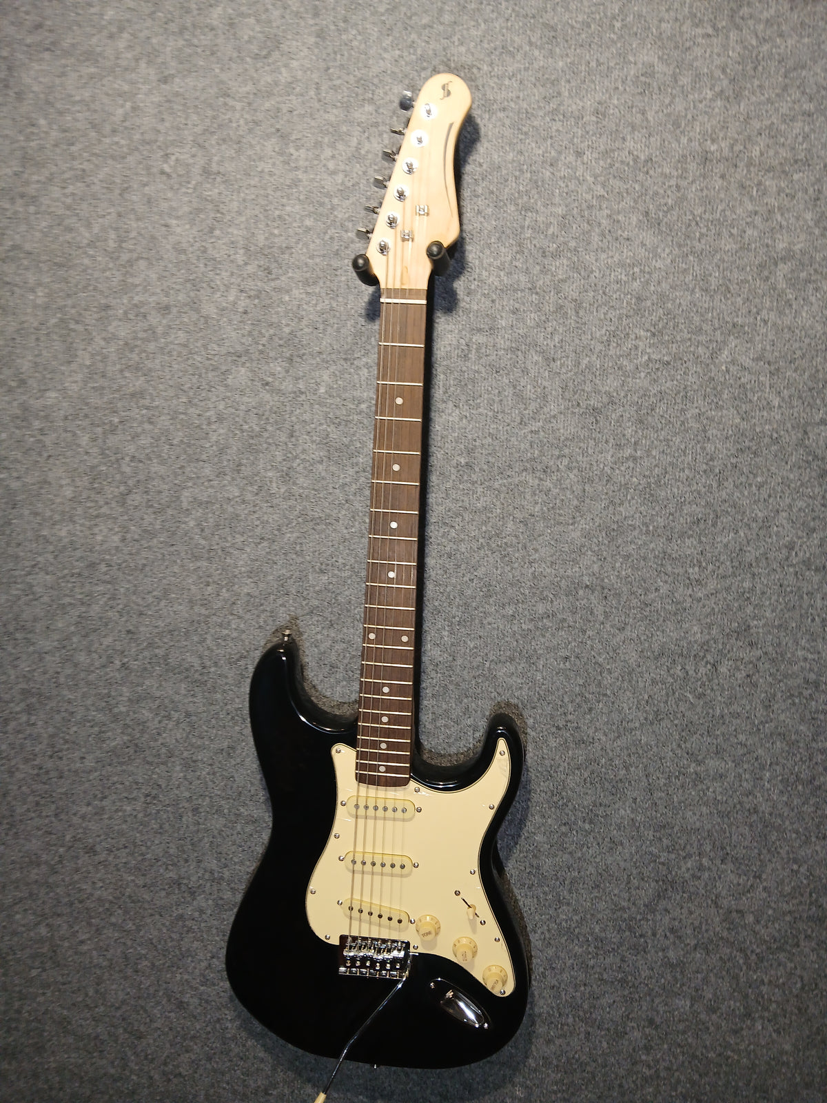 Stagg Instruments Stagg Standard Series S Black Strat – All Instruments Ltd